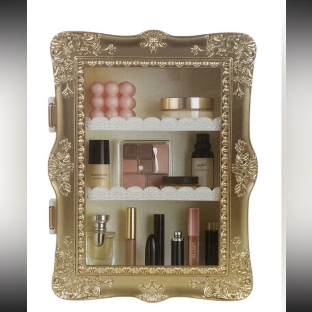 🆕 Gilded Display Shelf